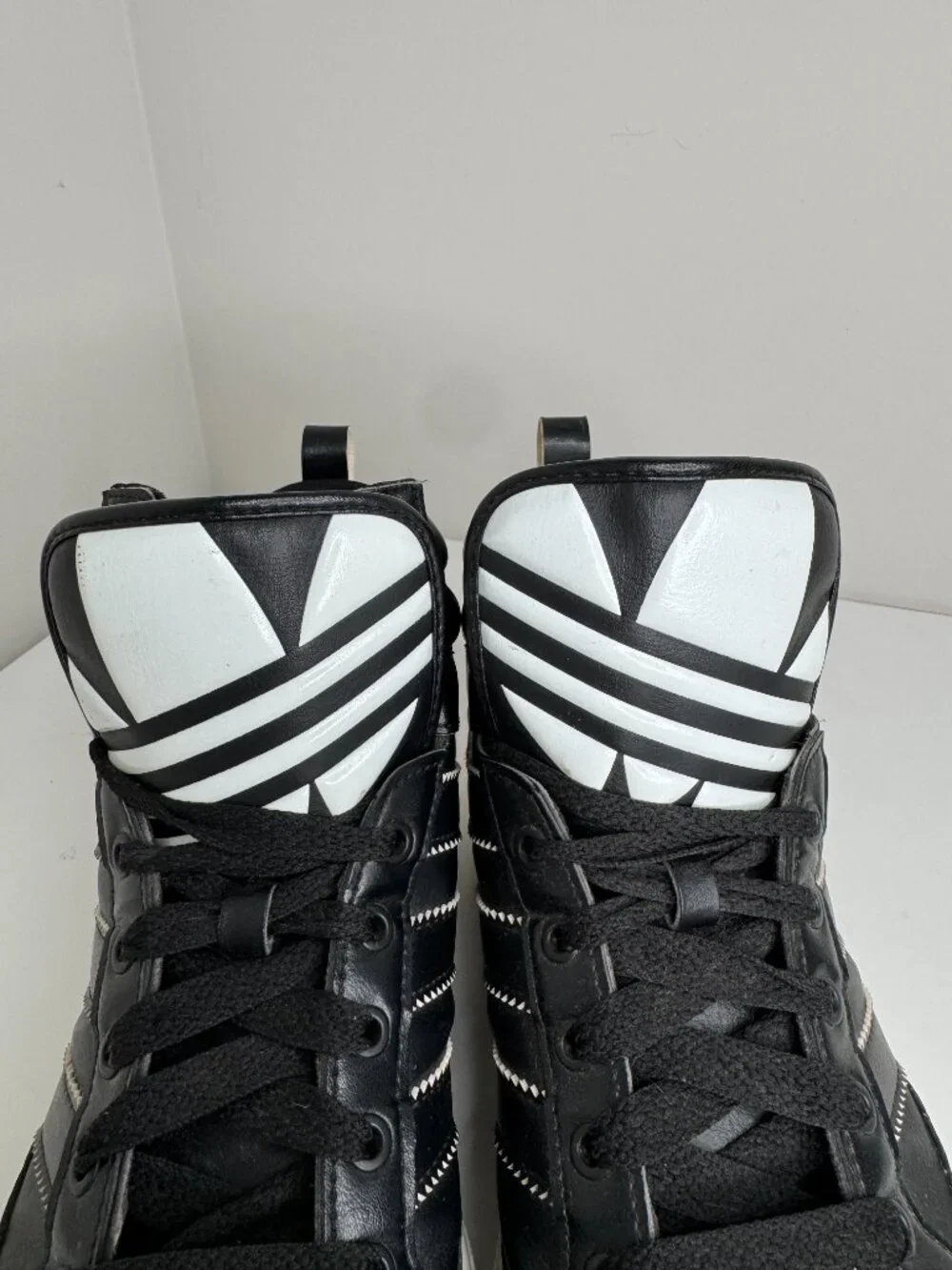 Adidas Originals Black Leather High Top Lace Up Sneakers Mens 10.5 Trefoil Tongu